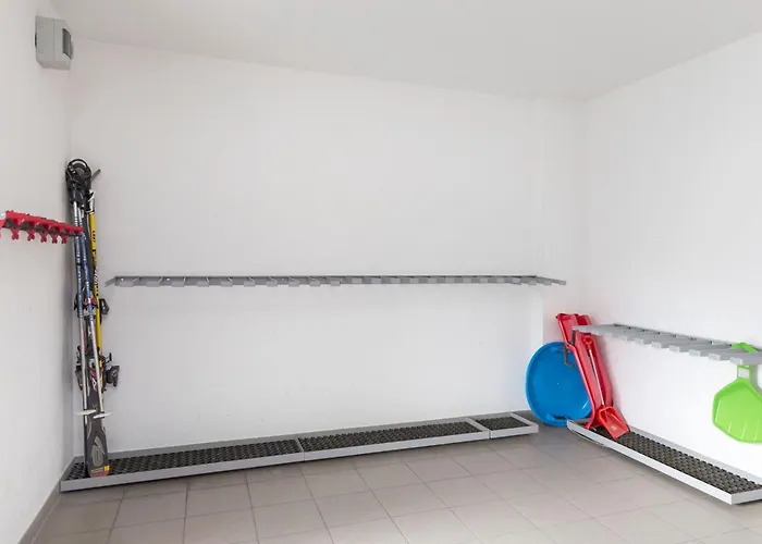 Alpinresort 4 By Interhome דירה קפרון